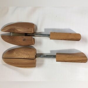 Vintage Cedar Shoe Stretcher‎